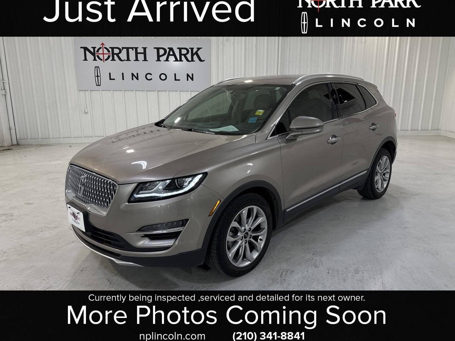 LINCOLN MKC 2019 5LMCJ2C92KUL17637 image