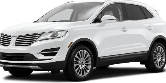 LINCOLN MKC 2018 5LMCJ3D94JUL31820 image