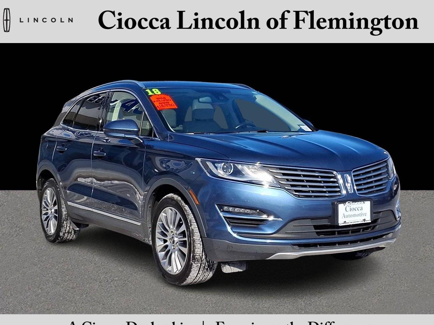 LINCOLN MKC 2018 5LMCJ3D94JUL01152 image