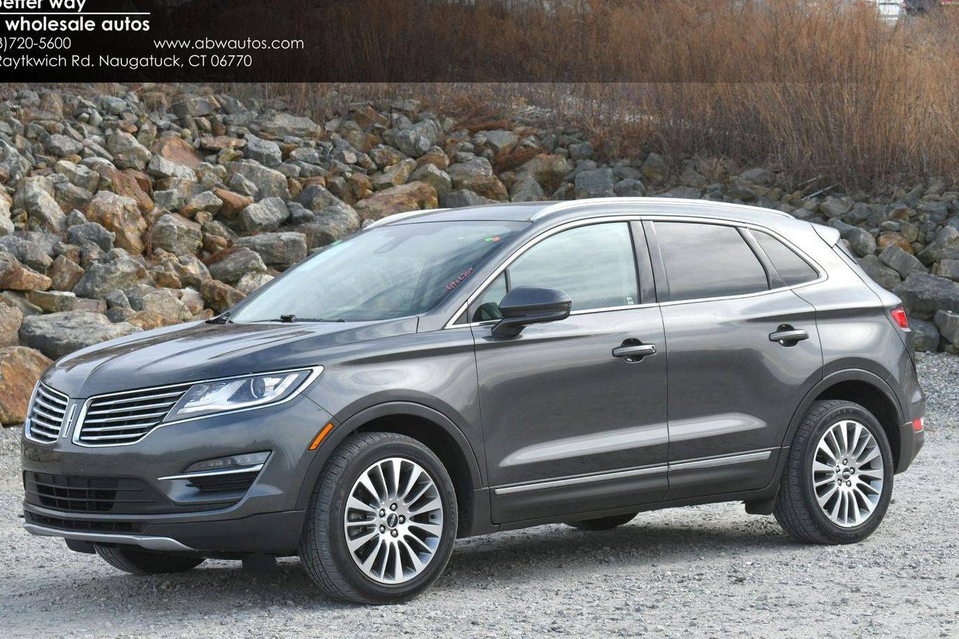 LINCOLN MKC 2017 5LMCJ3D90HUL57339 image