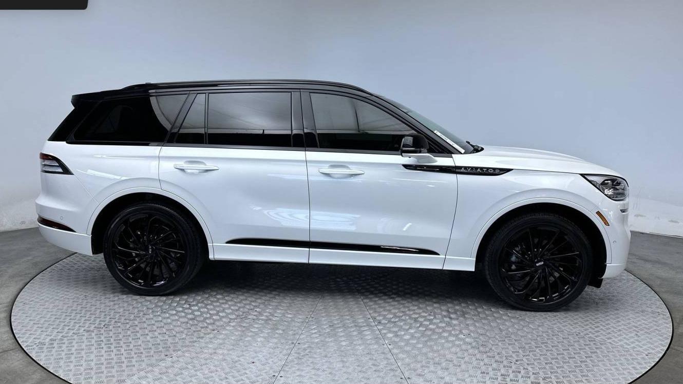 LINCOLN AVIATOR 2023 5LM5J9XC2PGL05114 image