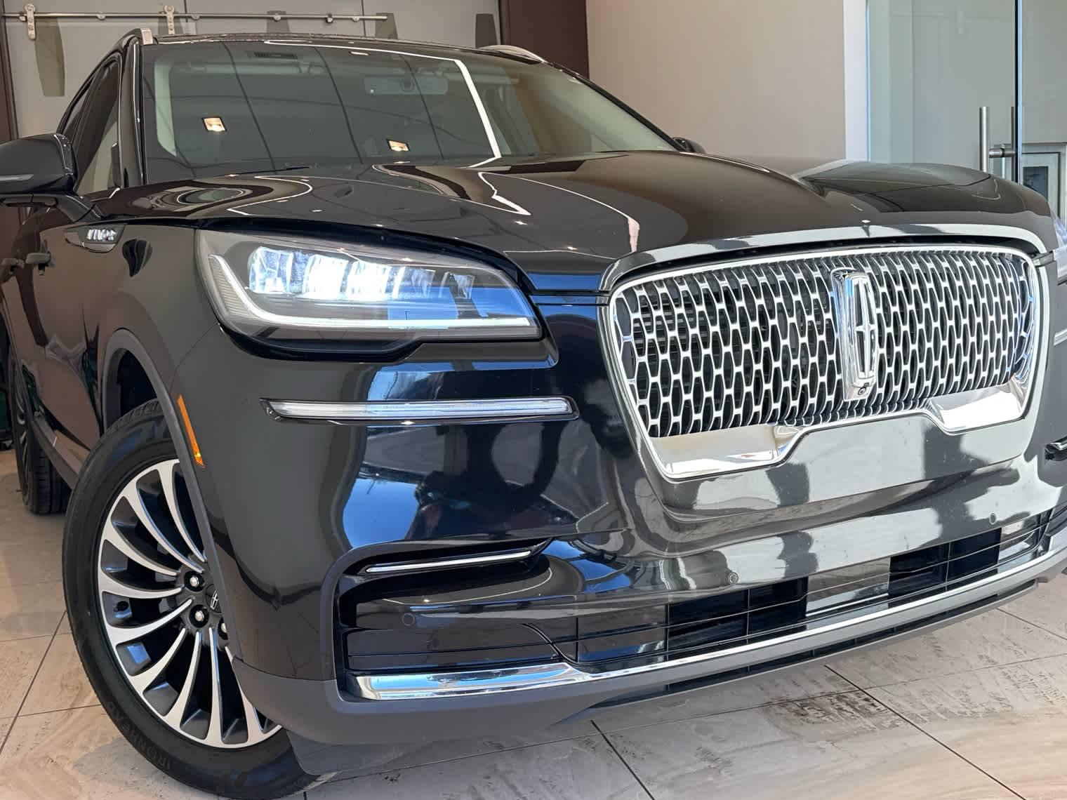 LINCOLN AVIATOR 2023 5LM5J7XC8PGL12573 image