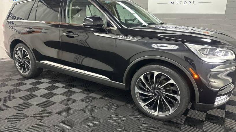 LINCOLN AVIATOR 2023 5LM5J7XC8PGL03968 image