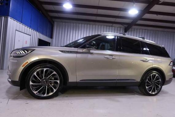 LINCOLN AVIATOR 2023 5LM5J7WC2PGL05345 image
