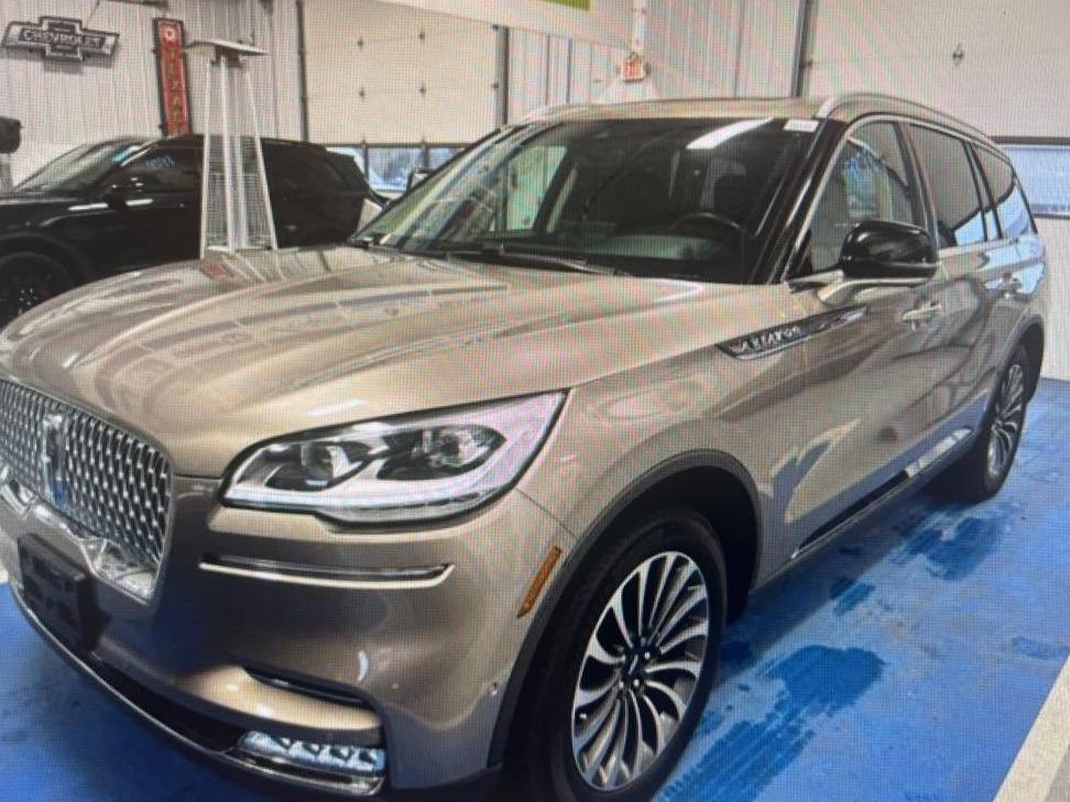 LINCOLN AVIATOR 2020 5LM5J7XC0LGL33444 image