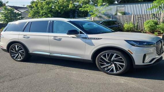 LINCOLN AVIATOR 2025 5LM5J7XC8SGL13358 image