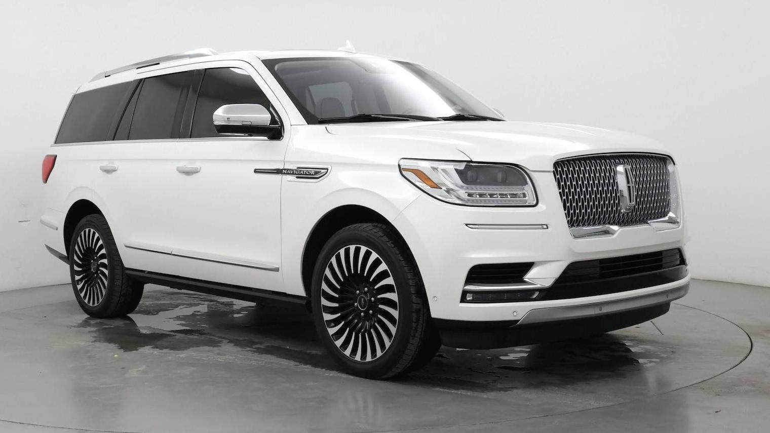 LINCOLN NAVIGATOR 2018 5LMJJ2TT1JEL15373 image