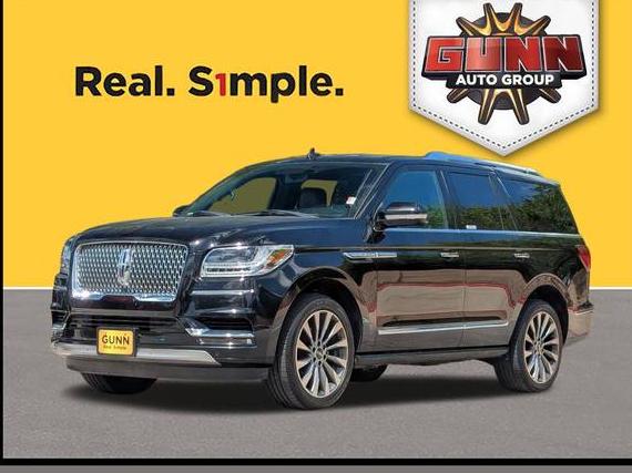 LINCOLN NAVIGATOR 2018 5LMJJ2HT4JEL08152 image
