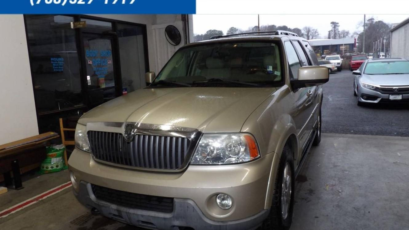 LINCOLN NAVIGATOR 2004 5LMFU28R04LJ05146 image