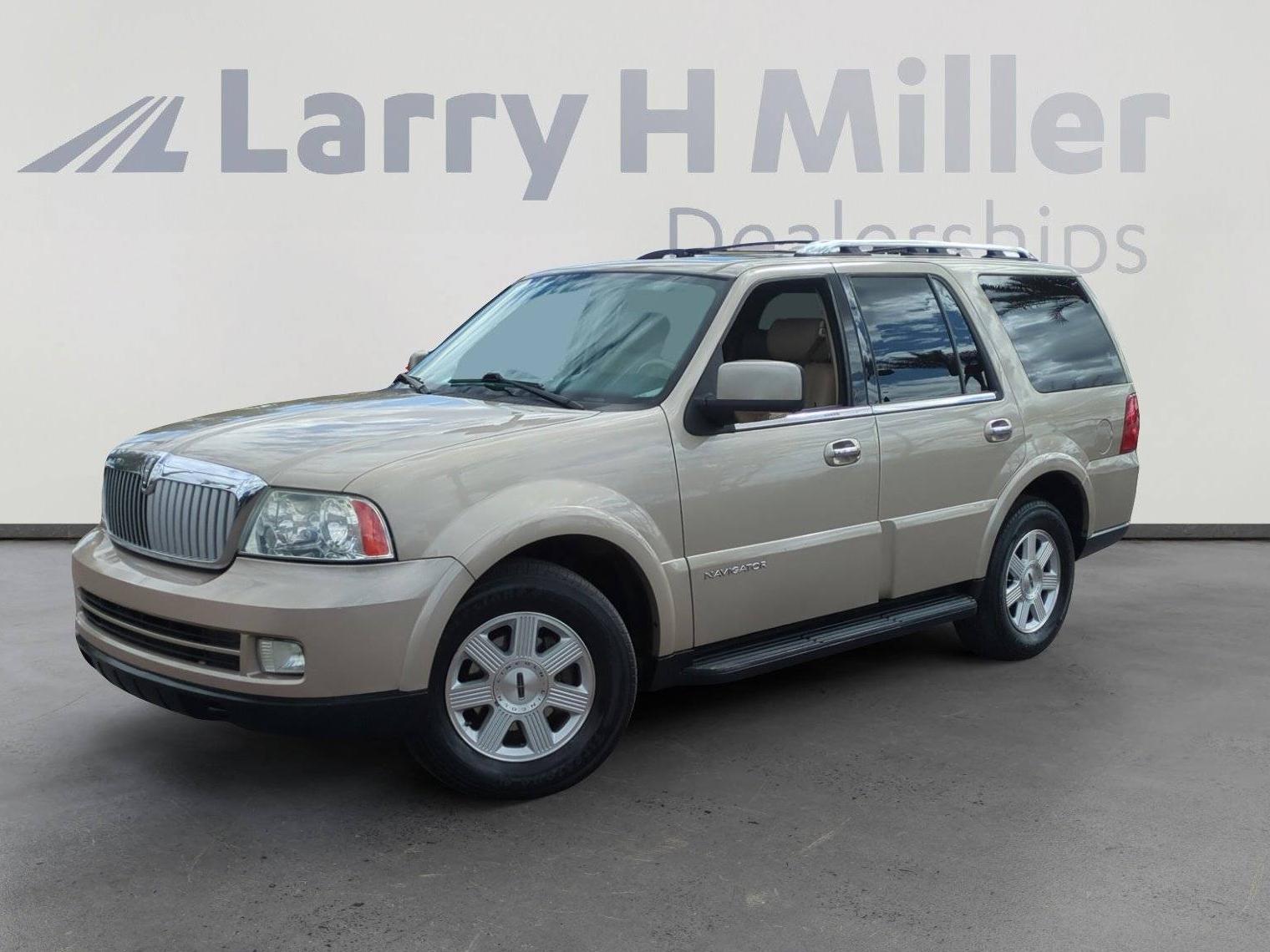 LINCOLN NAVIGATOR 2006 5LMFU28506LJ02201 image