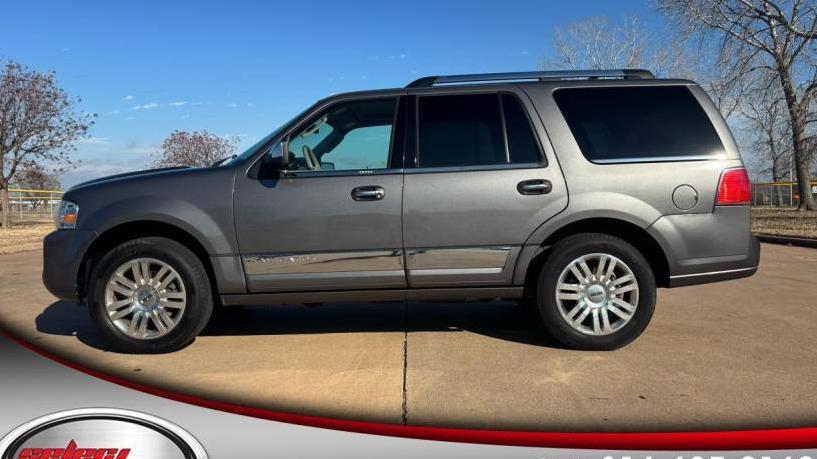 LINCOLN NAVIGATOR 2011 5LMJJ2J50BEJ00346 image