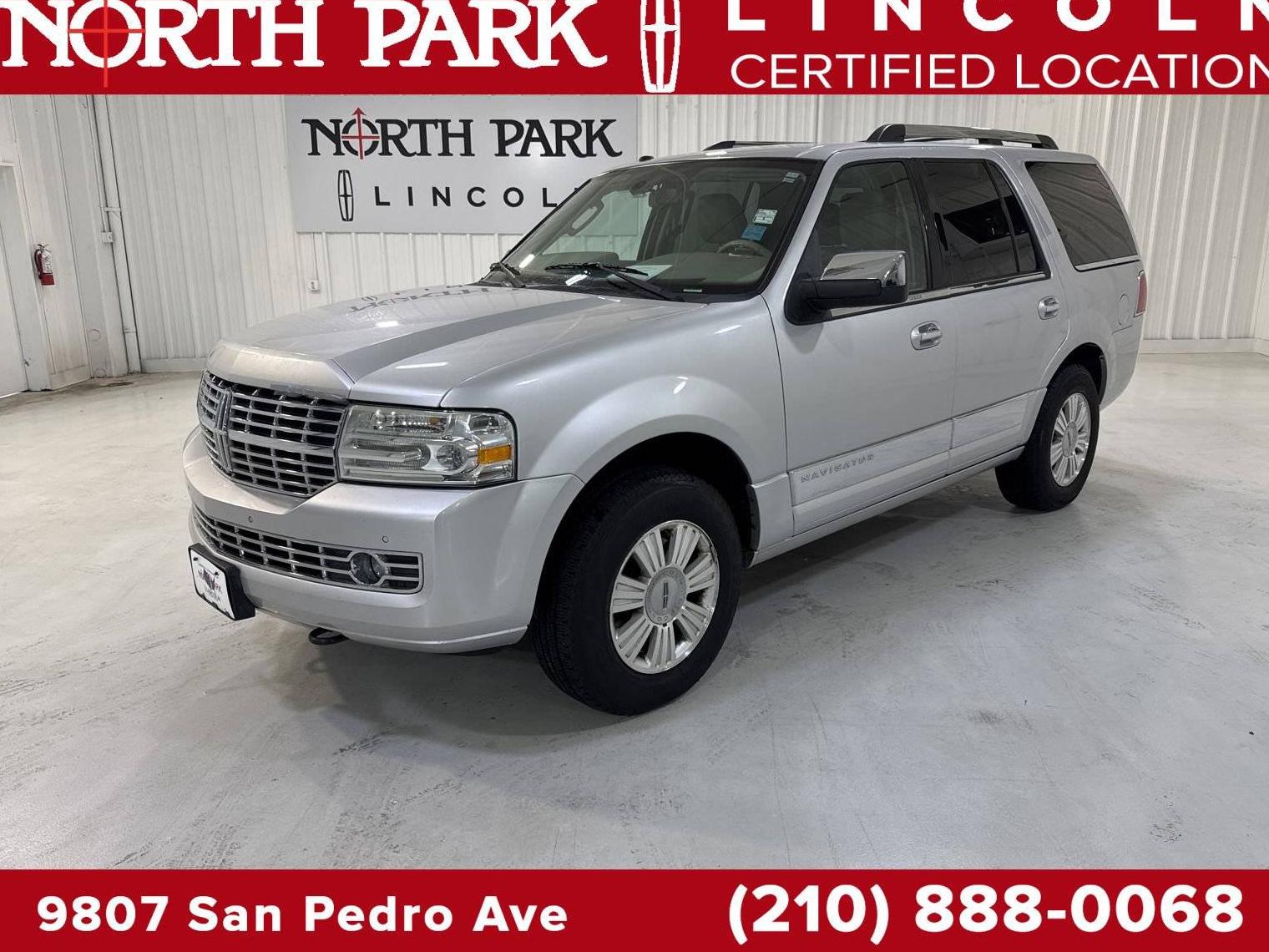 LINCOLN NAVIGATOR 2010 5LMJJ2H55AEJ08589 image