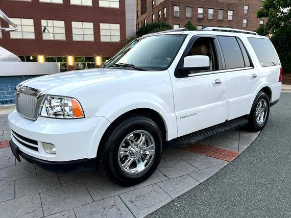 LINCOLN NAVIGATOR 2005 5LMFU28595LJ10571 image