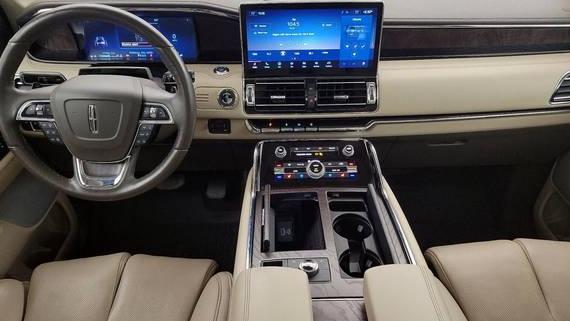 LINCOLN NAVIGATOR 2022 5LMJJ2LT7NEL01600 image