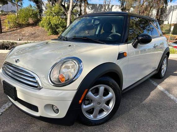 MINI COOPER 2009 WMWMF33529TW75138 image