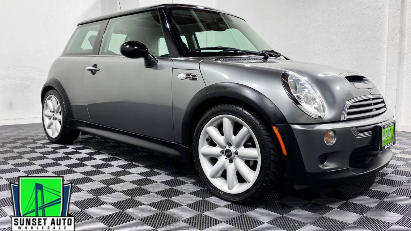 MINI COOPER 2004 WMWRE33484TD76863 image