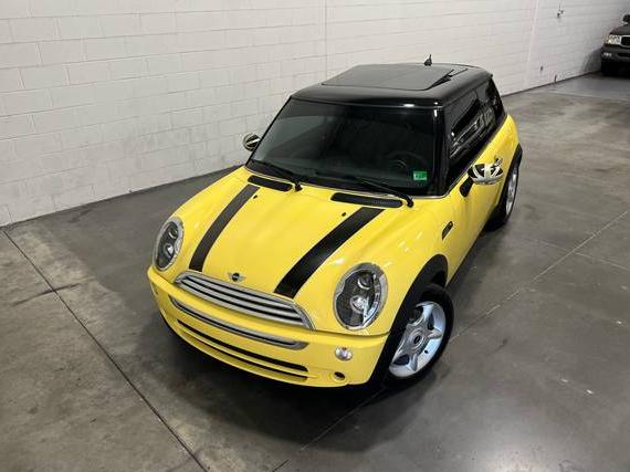 MINI COOPER 2006 WMWRC33526TJ77127 image