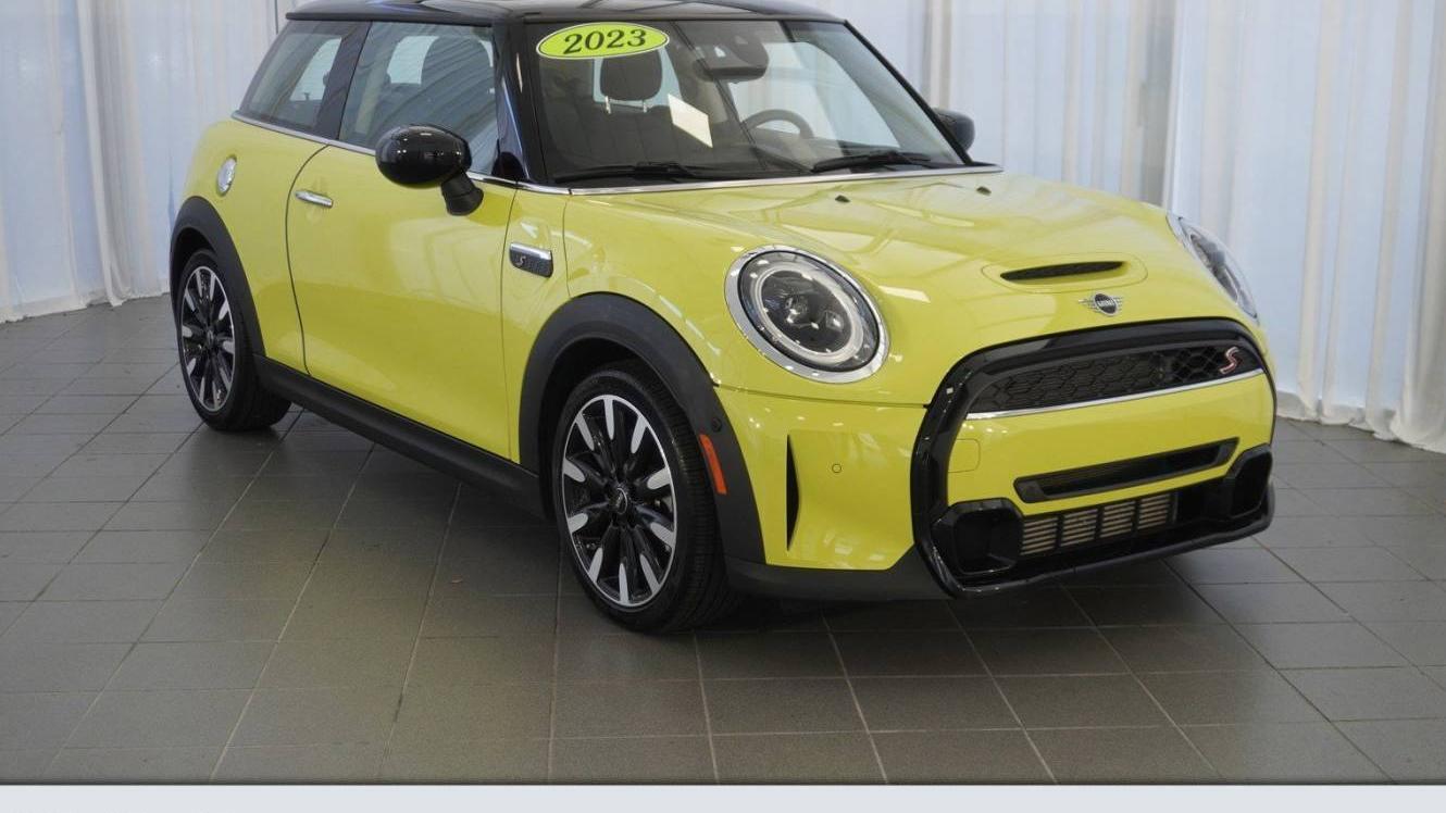 MINI HARDTOP 2023 WMW53DH0XP2S89442 image