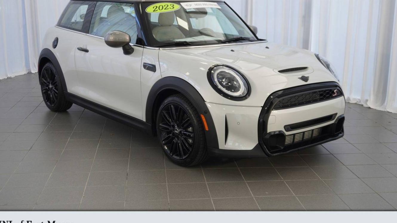 MINI HARDTOP 2023 WMW53DH09P2T28523 image