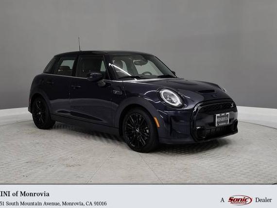 MINI HARDTOP 2023 WMW53DK00P2S53980 image