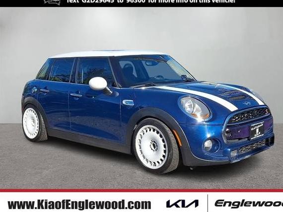 MINI HARDTOP 2016 WMWXU3C59G2D29645 image