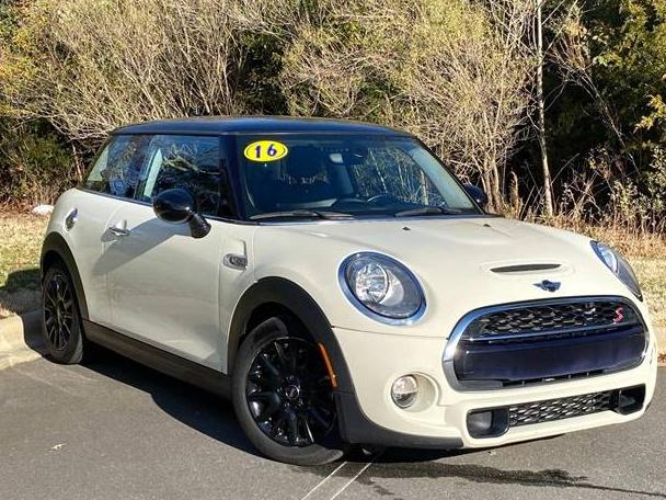 MINI HARDTOP 2016 WMWXP7C51G2A42993 image