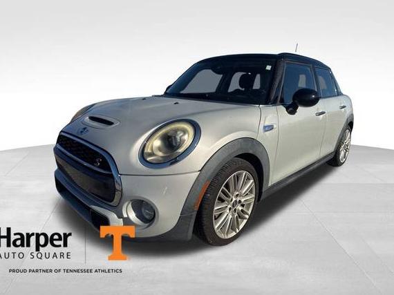 MINI HARDTOP 2016 WMWXU3C5XG2D28049 image