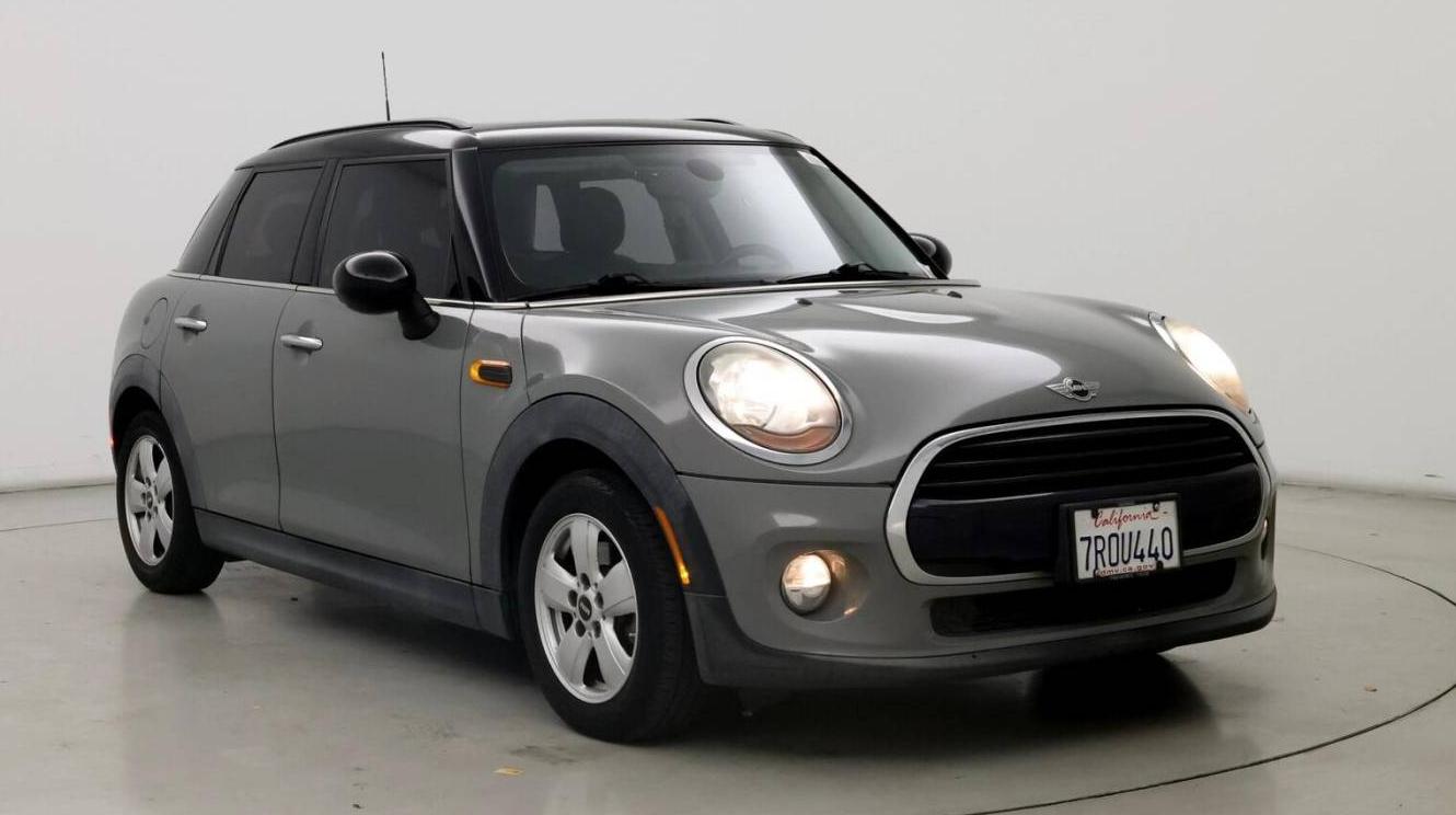 MINI HARDTOP 2016 WMWXU1C57G2D09818 image