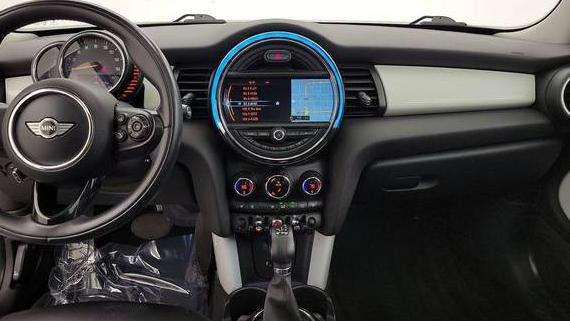 MINI HARDTOP 2016 WMWXP5C57GT739399 image