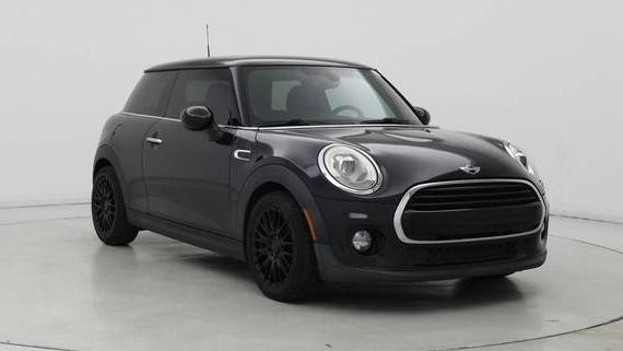 MINI HARDTOP 2016 WMWXP5C52G2D70749 image