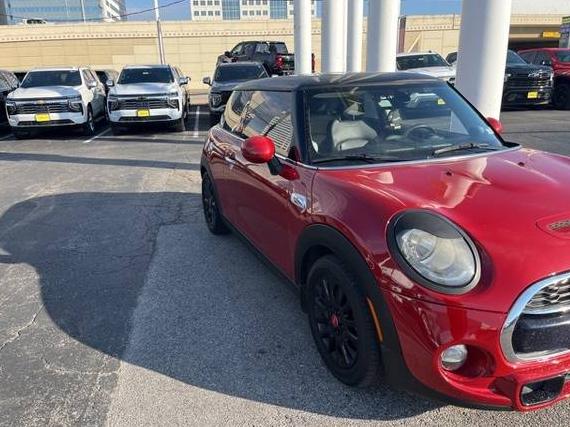 MINI HARDTOP 2016 WMWXP7C57G3B92617 image