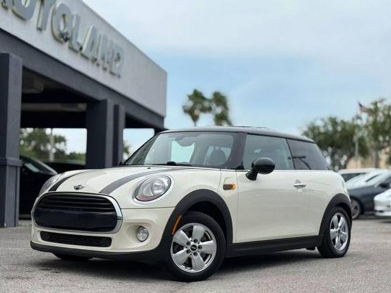 MINI HARDTOP 2016 WMWXP5C52G3B76166 image