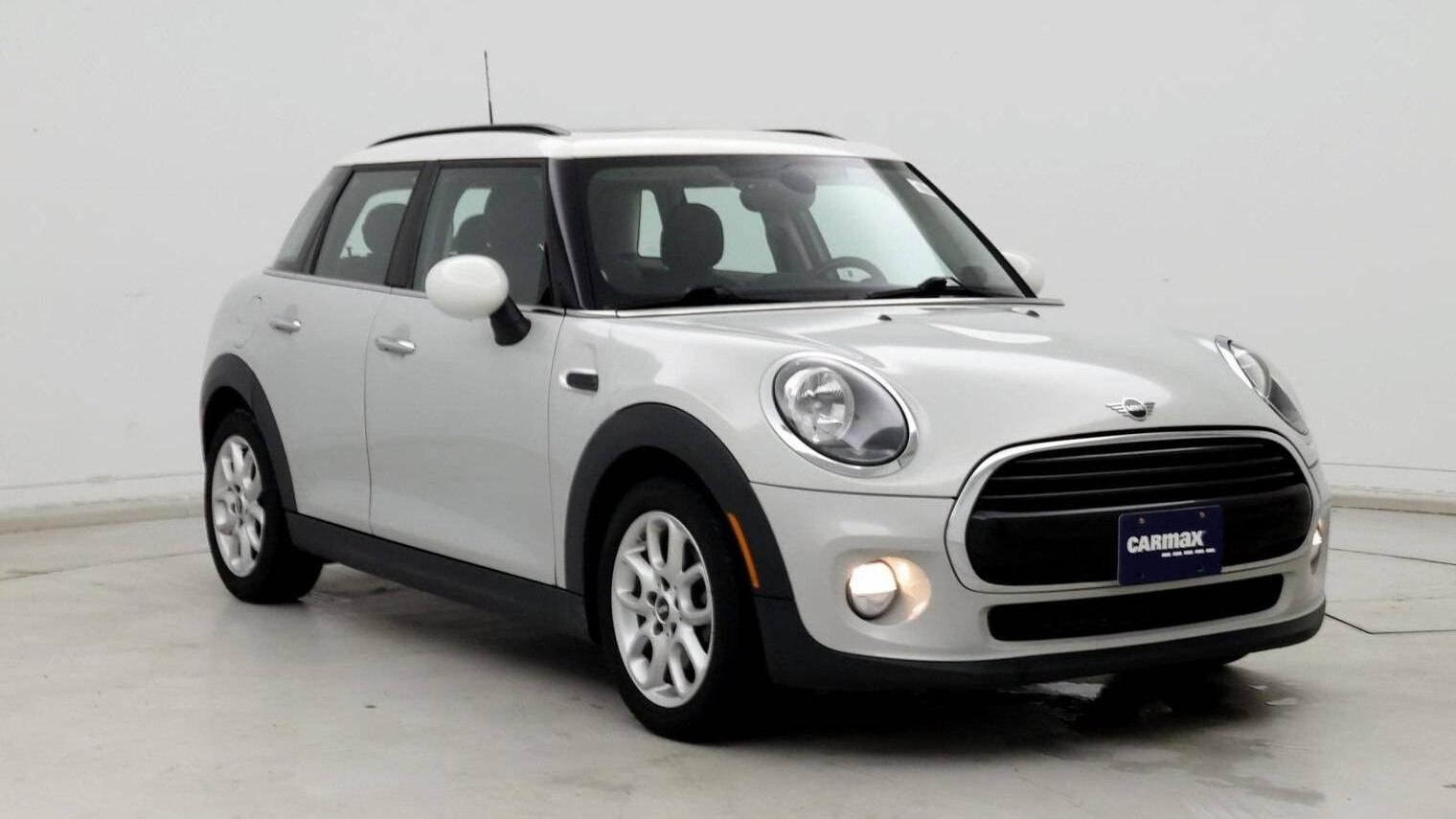 MINI HARDTOP 2019 WMWXU1C59K2J01185 image