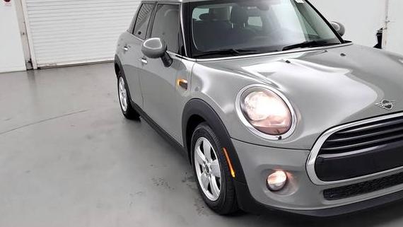 MINI HARDTOP 2019 WMWXU1C50K2F93155 image