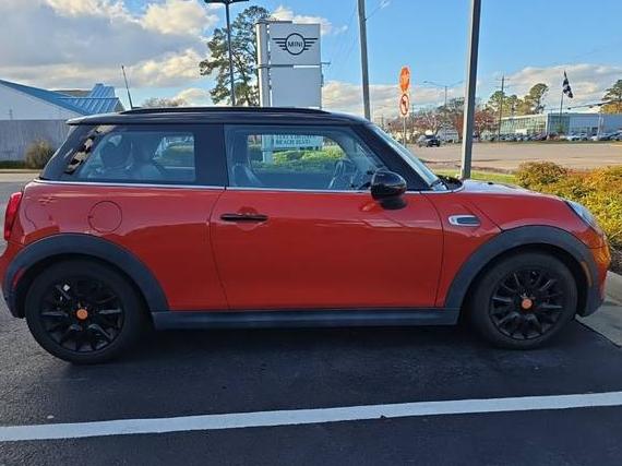 MINI HARDTOP 2019 WMWXP5C52K2L18057 image MINI HARDTOP 2019 WMWXP5C52K2L18057 image
