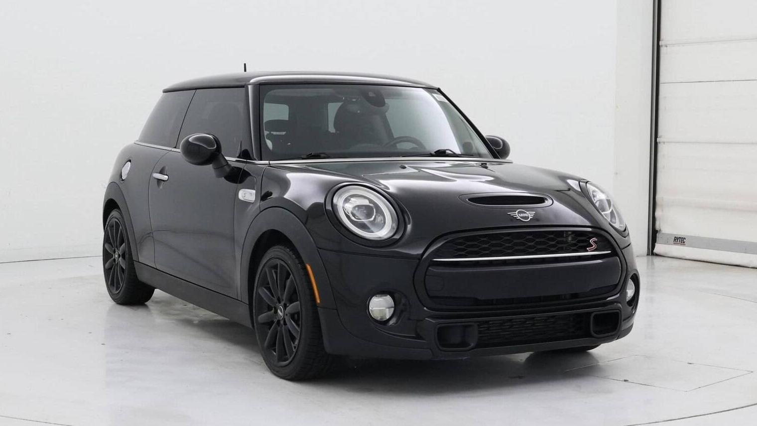 MINI HARDTOP 2019 WMWXP7C58K2A50176 image