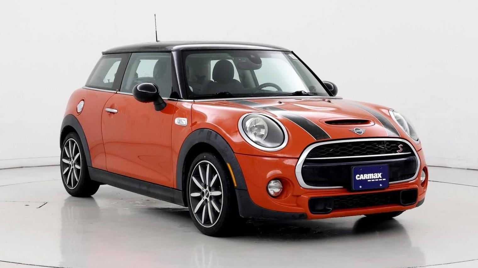 MINI HARDTOP 2019 WMWXP7C57K2A51075 image