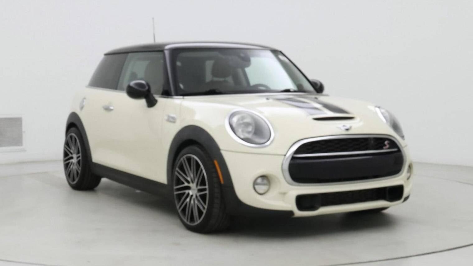 MINI HARDTOP 2019 WMWXP7C51K2A53162 image