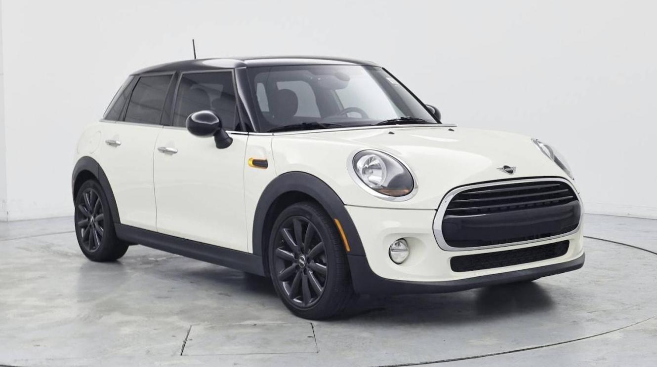 MINI HARDTOP 2019 WMWXU1C54K2J02678 image