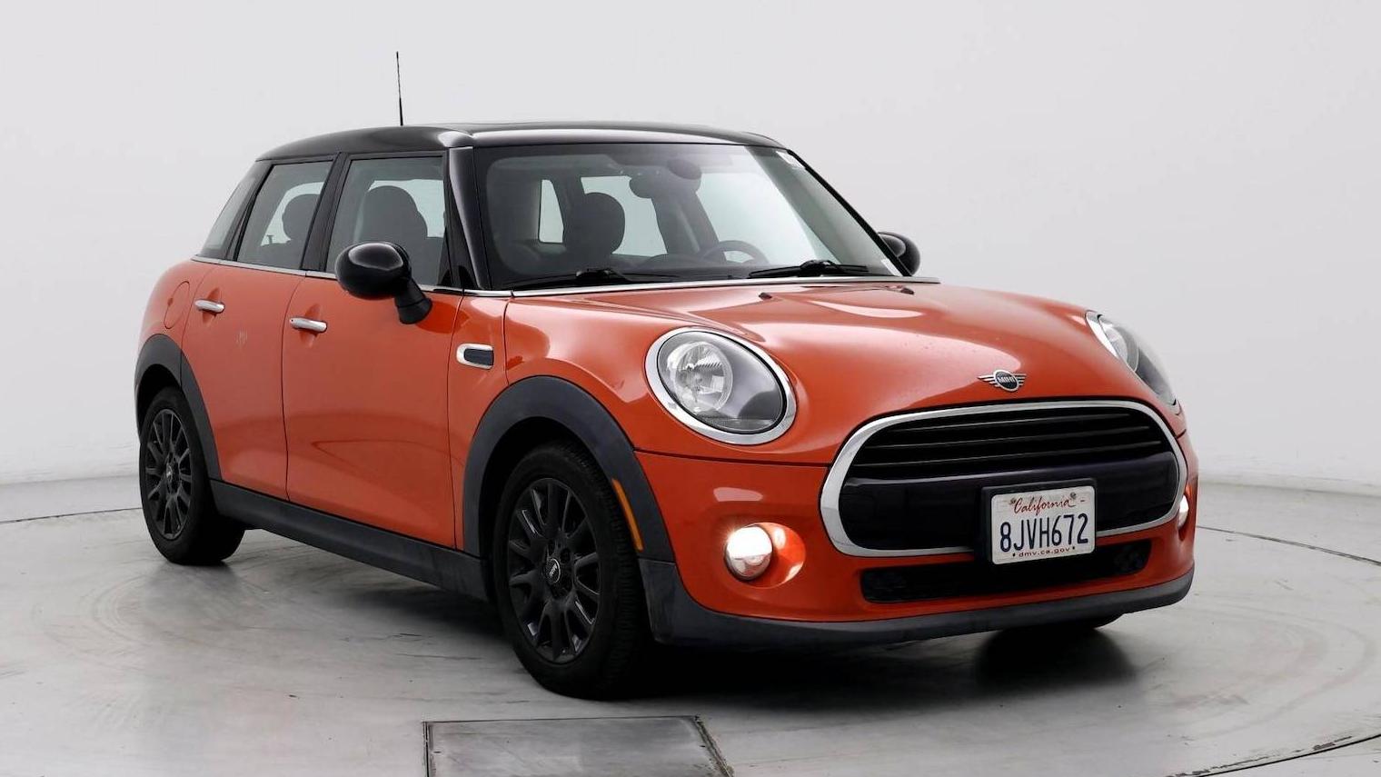 MINI HARDTOP 2019 WMWXU1C59K2J03082 image