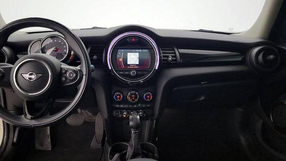 MINI HARDTOP 2019 WMWXU1C5XK2F81921 image