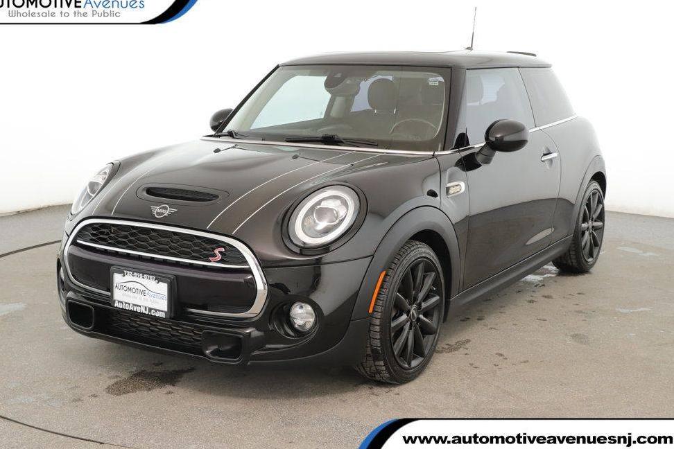 MINI HARDTOP 2019 WMWXP7C58K2A54485 image