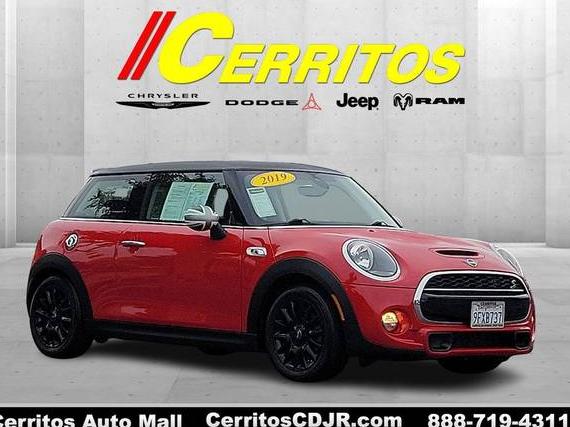 MINI HARDTOP 2019 WMWXP7C51K2A50102 image