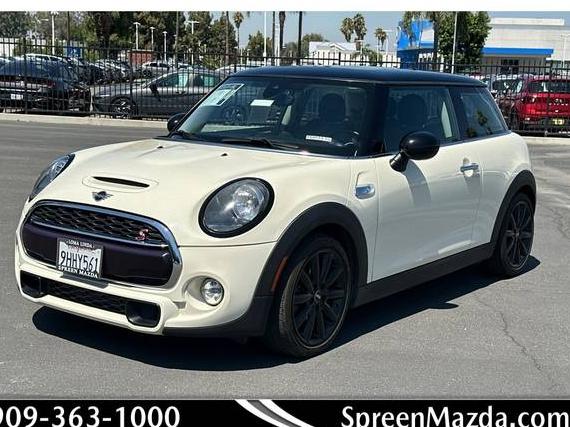 MINI HARDTOP 2019 WMWXP7C58K2A50842 image