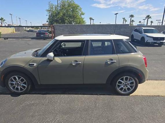 MINI HARDTOP 2019 WMWXU1C5XK2F82194 image
