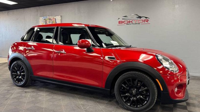 MINI HARDTOP 2018 WMWXU1C54J2F80682 image