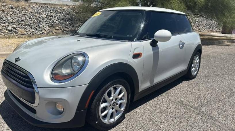 MINI HARDTOP 2018 WMWXP5C53J2G62921 image