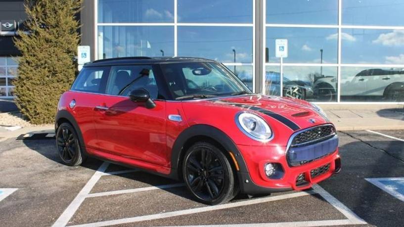 MINI HARDTOP 2018 WMWXP7C51J2A48459 image