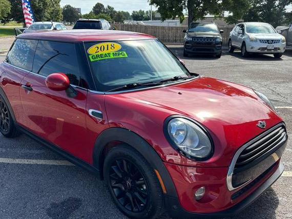 MINI HARDTOP 2018 WMWXP5C57J2G62386 image