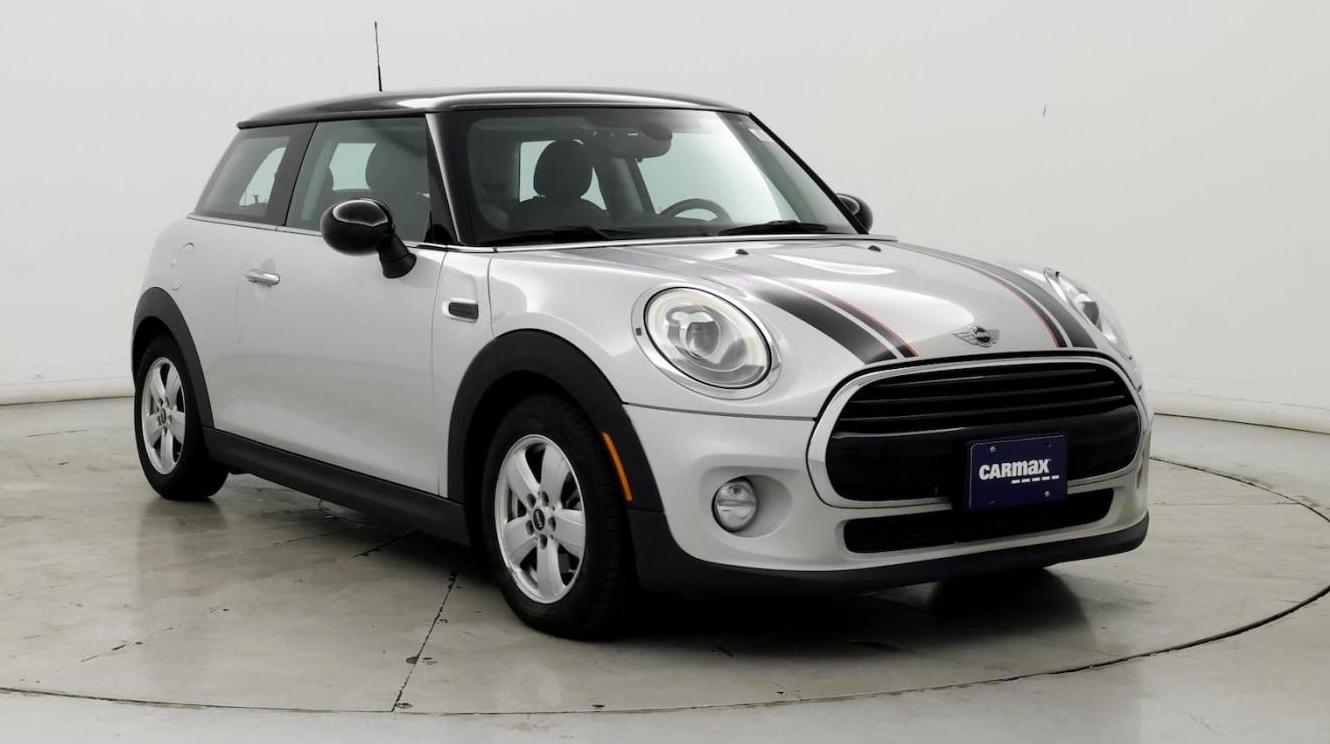 MINI HARDTOP 2018 WMWXP5C51J2G61332 image